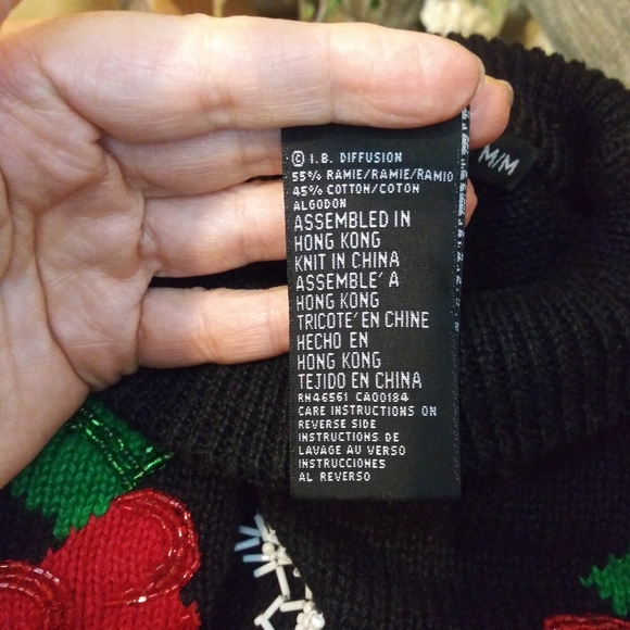 Vintage I.B. Diffusion Black "Santa's Sleigh" Bead Trimmed Christmas Sweater - Picture 9 of 11